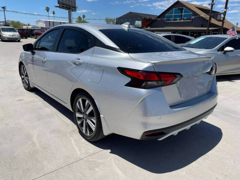 2020 Nissan Versa SR