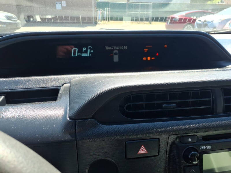 2014 Toyota Prius c One