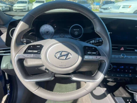 2023 Hyundai Elantra SEL