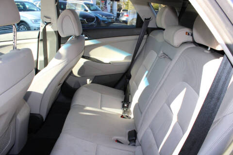 2016 Hyundai Tucson SE