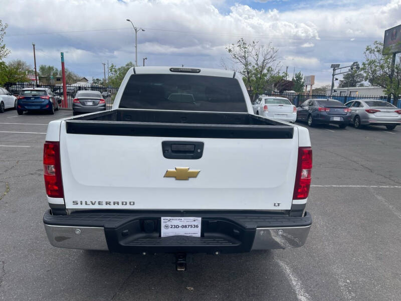 2013 Chevrolet Silverado 1500 for sale at GREAT CHOICE AUTO SALES LLP in Albuquerque NM