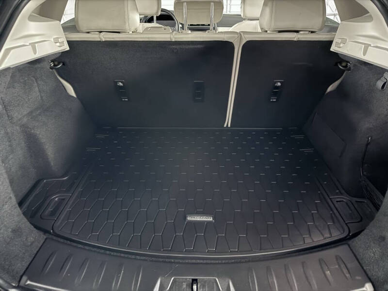 2020 Jaguar E-PACE P250 SE