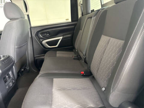 2024 Nissan Titan SV