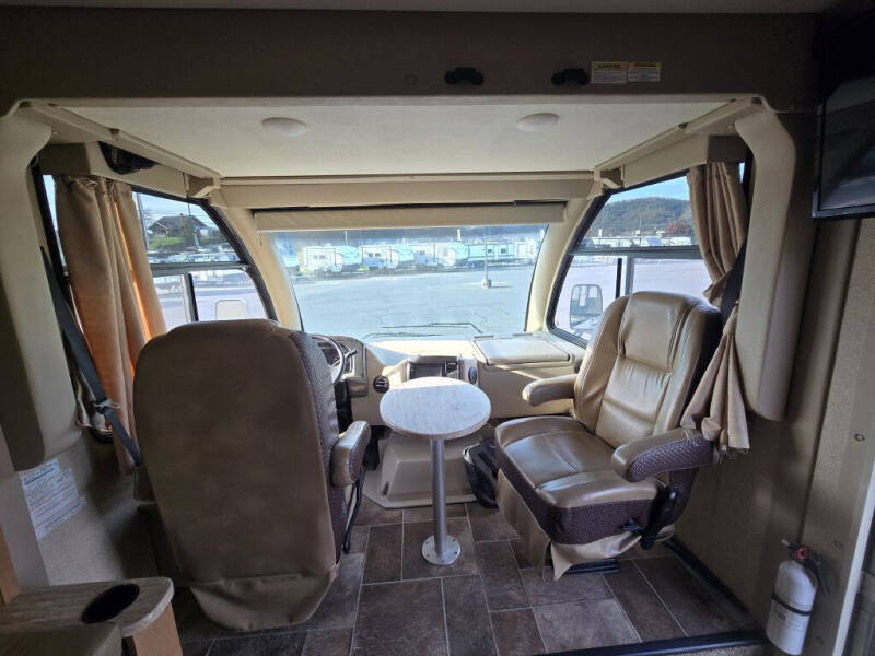 2017 Ford E-Series E-450 SD