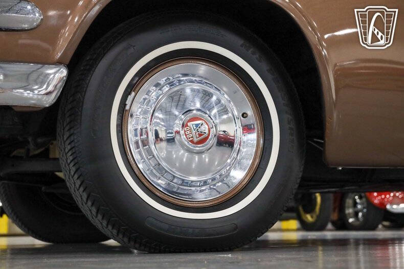 1954 Ford Crestline