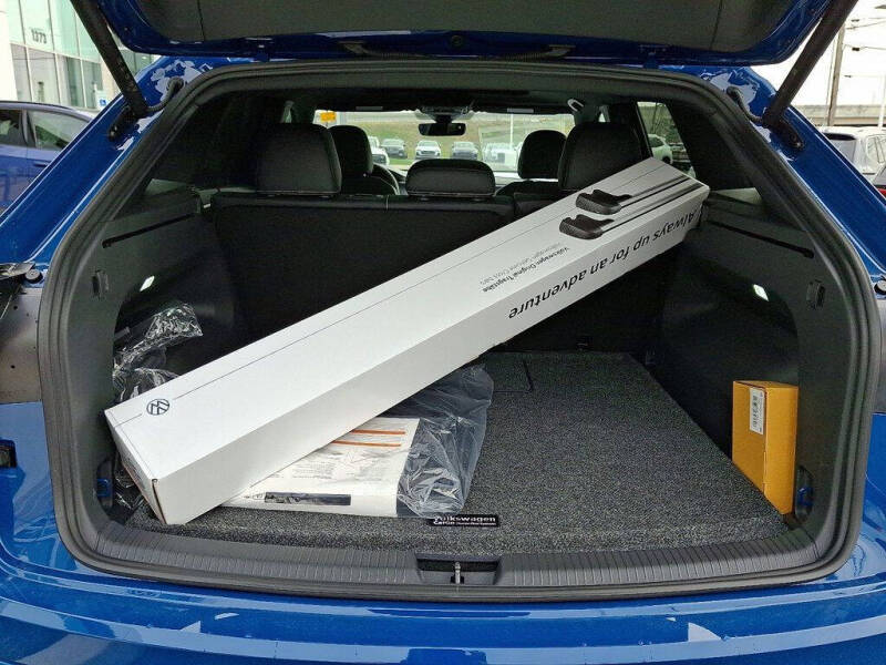 2026 Volkswagen Atlas Cross Sport SEL R-Line Black 4Motion