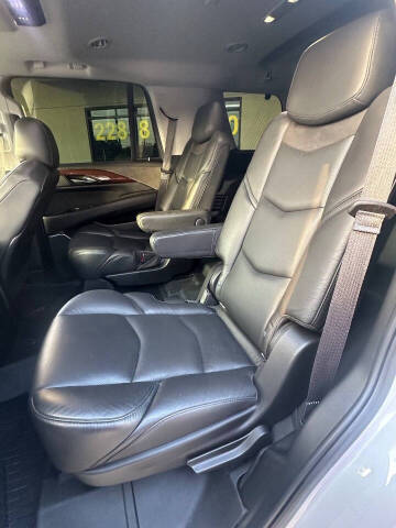 2020 Cadillac Escalade Luxury