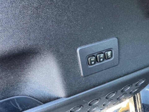 2012 Nissan Titan SV