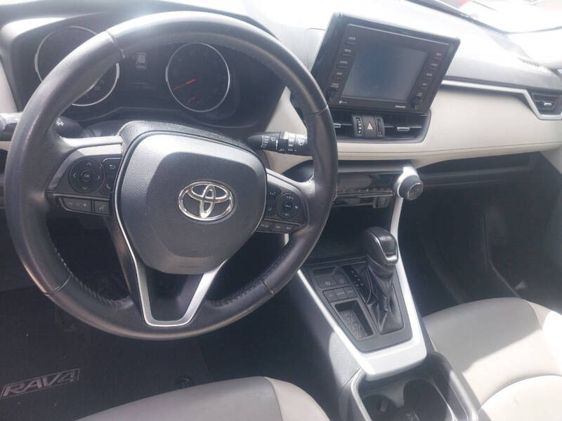 2021 Toyota RAV4 XLE Premium