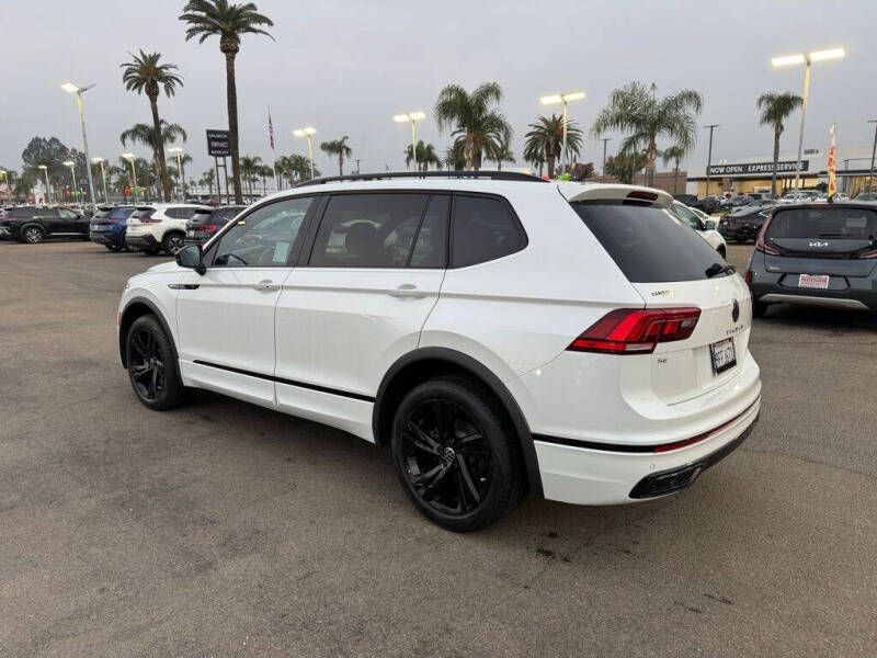 2023 Volkswagen Tiguan SE R-Line Black