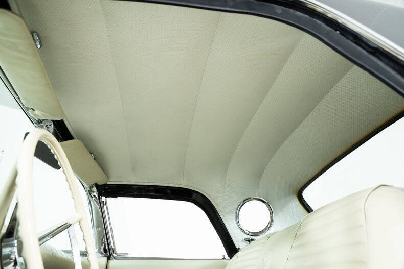 1957 Ford Thunderbird