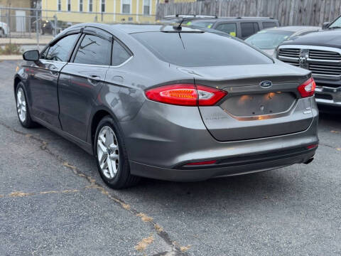 2013 Ford Fusion SE