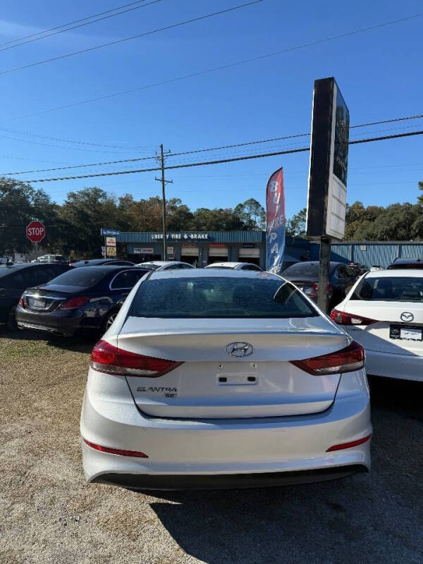 2018 Hyundai Elantra SE