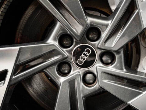 2022 Audi e-tron quattro Premium