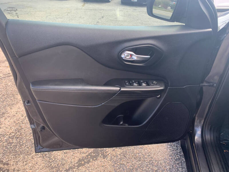 2016 Jeep Cherokee Latitude Altitude