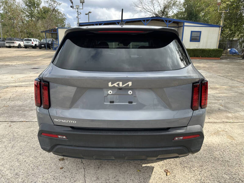 2023 Kia Sorento LX