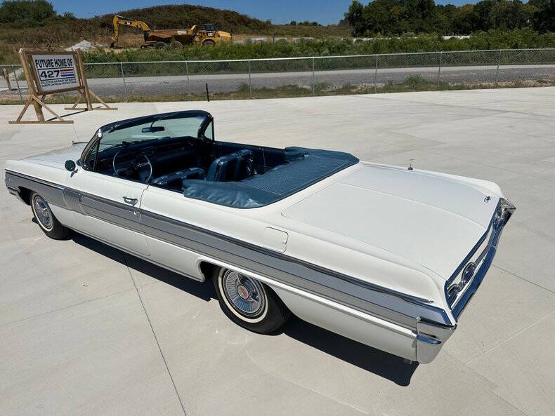 1962 Oldsmobile Starfire