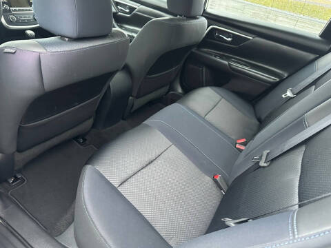 2017 Nissan Altima 2.5 SR