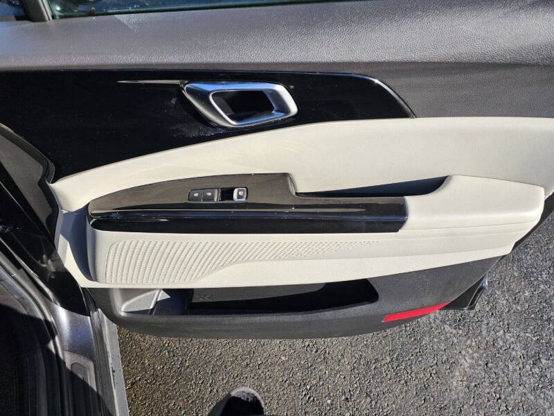 2024 Kia Carnival SX