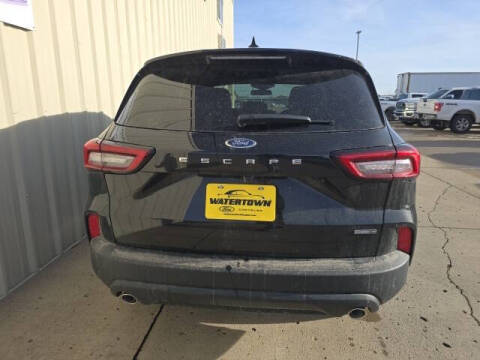 2026 Ford Escape Hybrid ST-Line Select