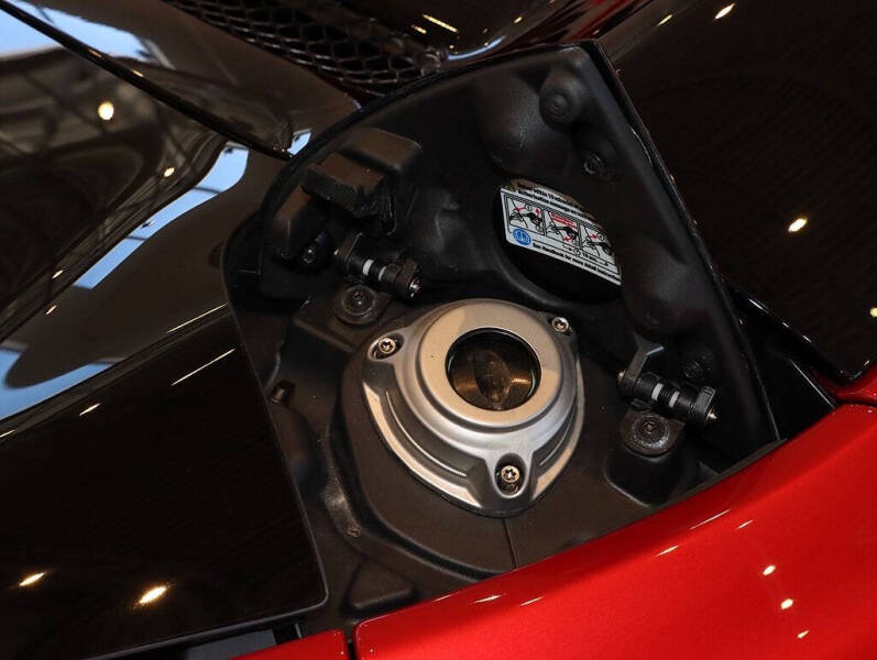 2024 Ferrari 296 GTS