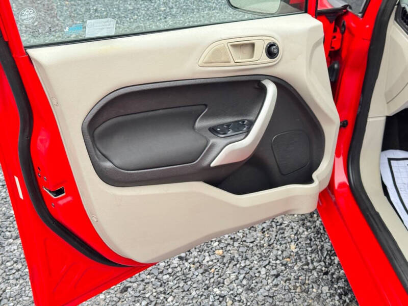 2013 Ford Fiesta SE