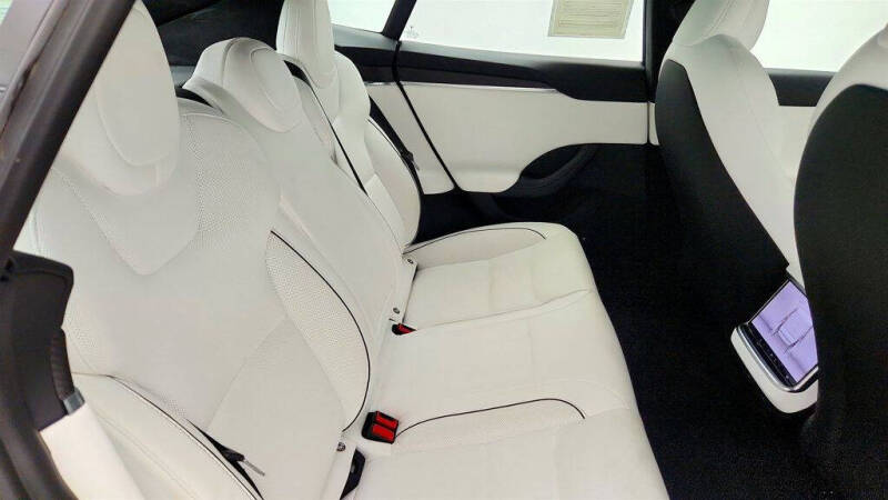 2023 Tesla Model S Plaid