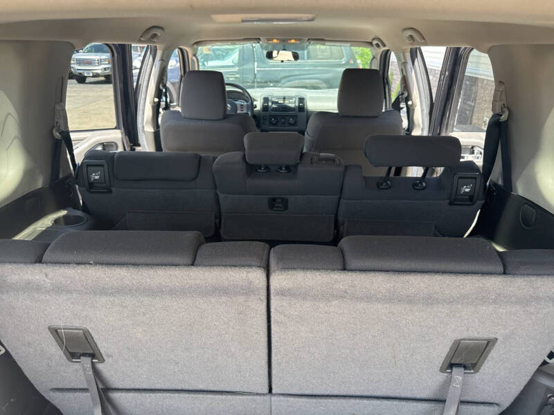 2011 Nissan Pathfinder S