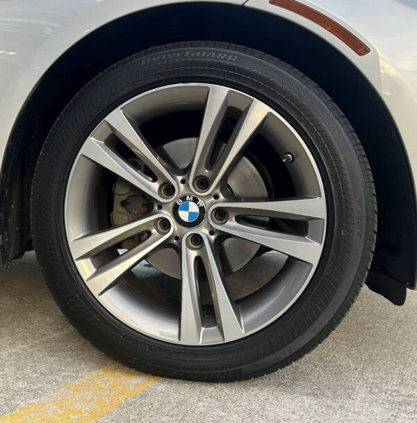 2018 BMW 3 Series 330i xDrive Gran Turismo