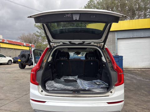 2019 Volvo XC90 T6 Momentum