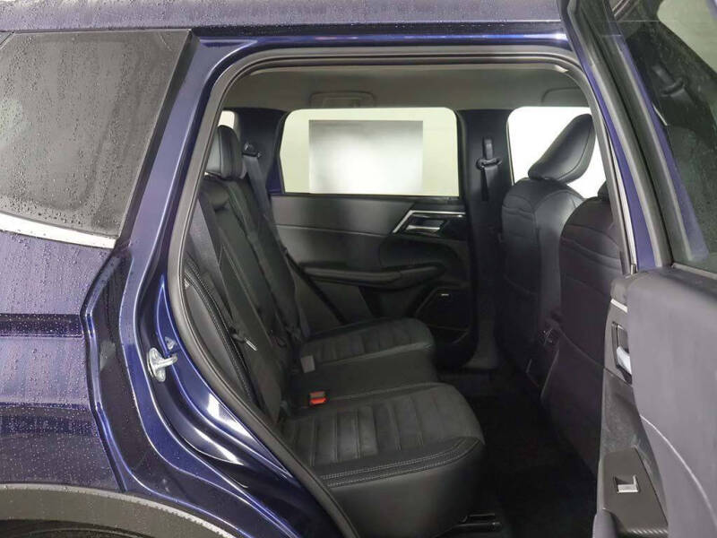 2026 Mitsubishi Outlander SE