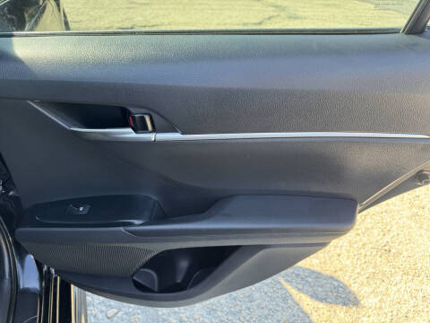 2019 Toyota Camry SE