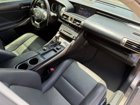 2016 Lexus IS 300