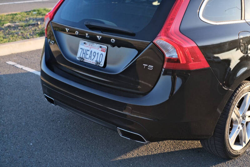 2015 Volvo V60 T5 Drive-E Premier Plus