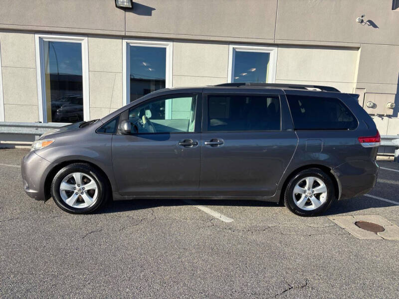 2011 Toyota Sienna