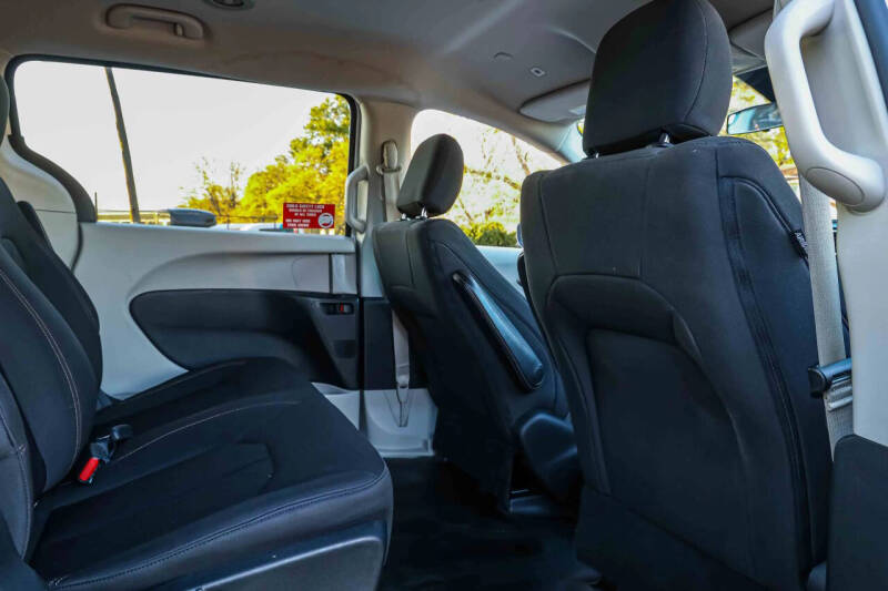 2019 Chrysler Pacifica L