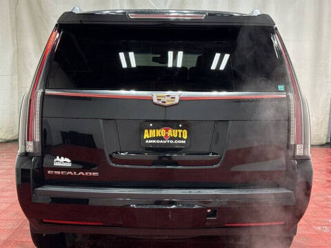 2016 Cadillac Escalade Luxury Collection