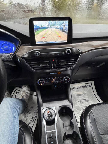 2020 Ford Escape Titanium