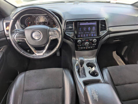 2019 Jeep Grand Cherokee Laredo E