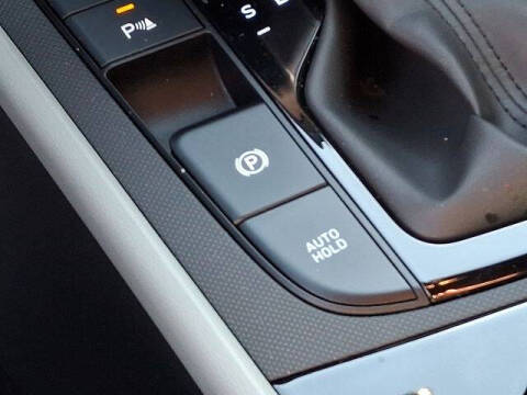 2024 Hyundai Elantra Hybrid Limited