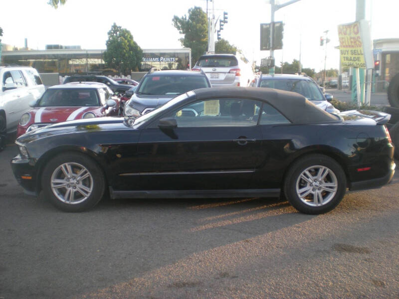 2012 Ford Mustang V6