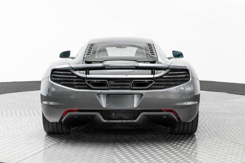 2013 McLaren MP4-12C