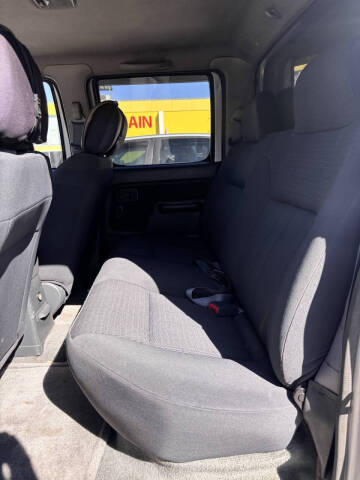 2004 Nissan Frontier XE-V6