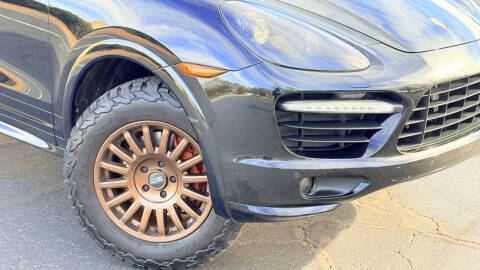 2013 Porsche Cayenne GTS