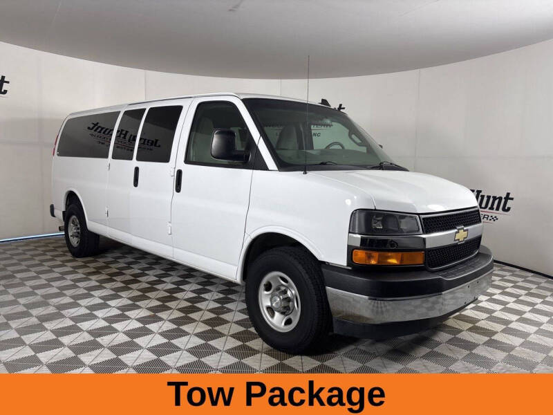 2017 Chevrolet Express LT 3500