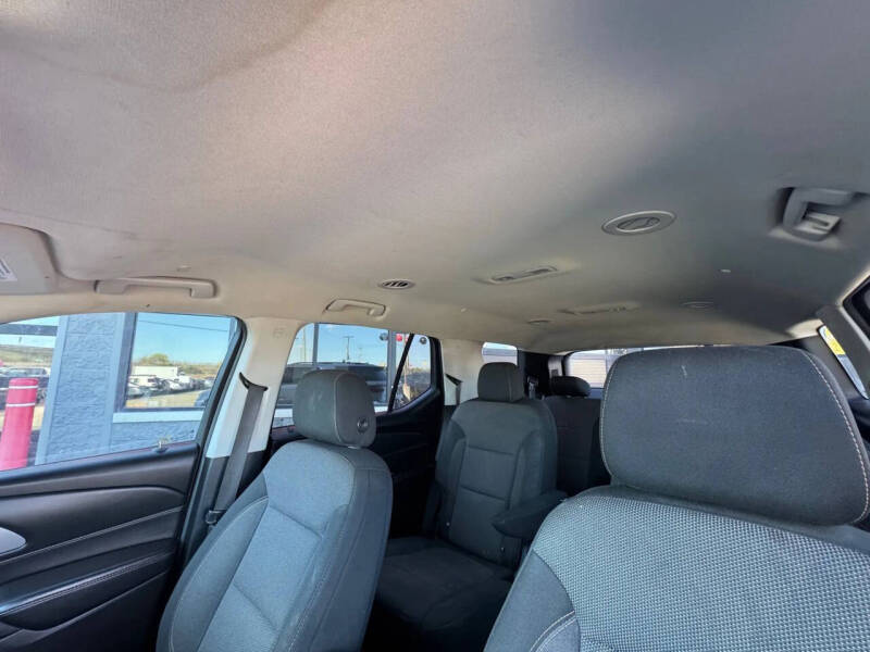 2020 Chevrolet Traverse LT Cloth