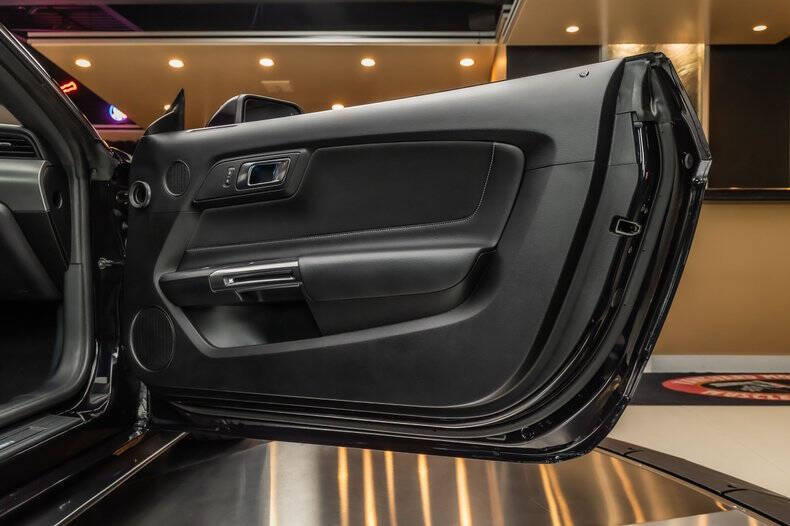 2022 Ford Mustang