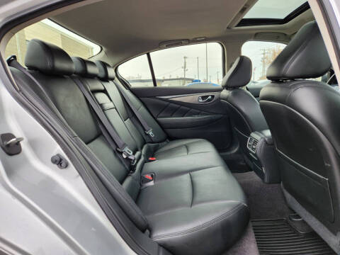 2015 Infiniti Q50 Premium