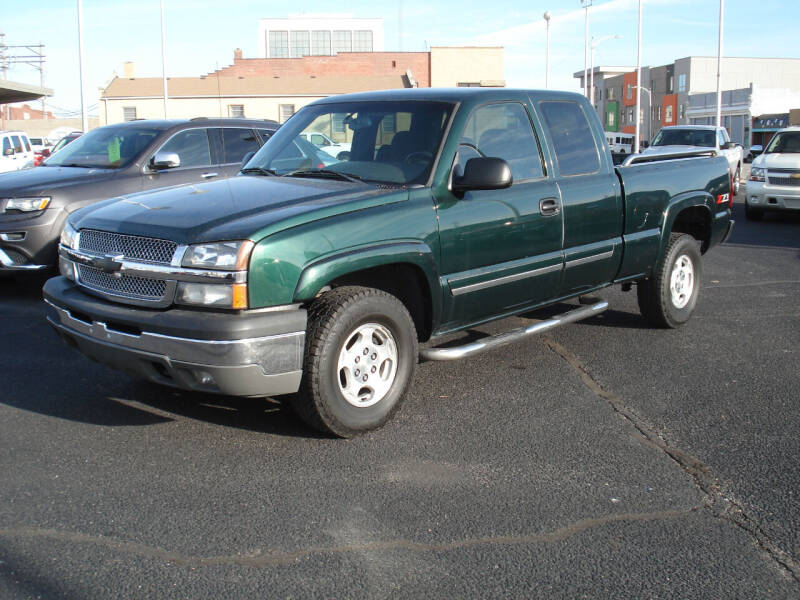 2004 Chevrolet Silverado 1500 for sale at Shelton Motor Company in Hutchinson KS