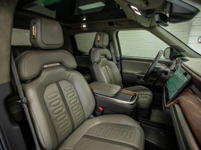 2022 Rivian R1T Adventure